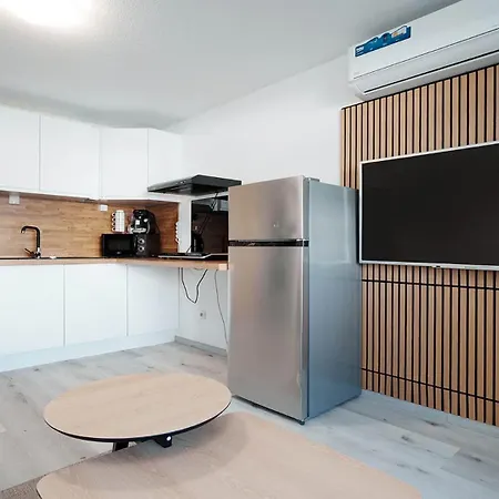 Port La Madrague N13 2p4 *